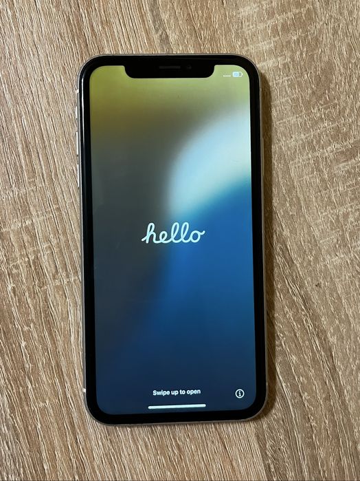 Продаю айфон XR