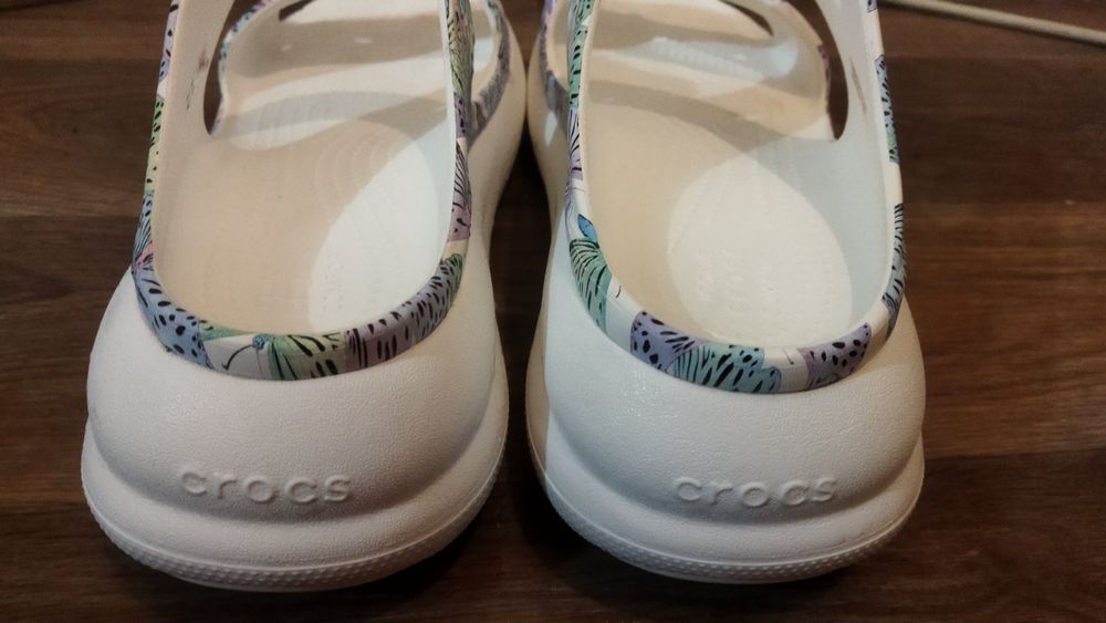 Жіночі шльопанці Crocs Classic