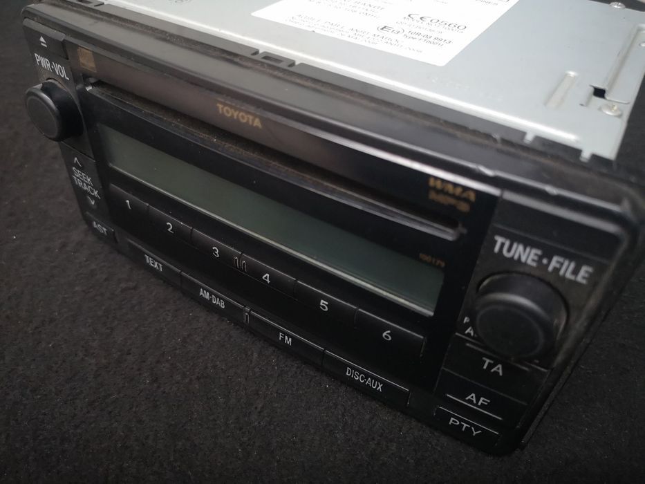 Radio  CD FM DAB MP3 WMA Media  Originais  FUJITSU TEN TOYOTA LAND    EPC