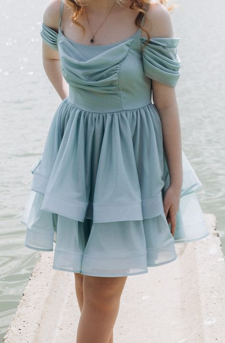 Гарна святкова сукня