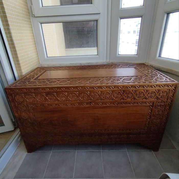 Arca em madeira exótica -reservada