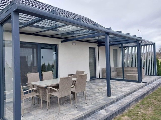 Ogrody letnie i zimowe, zadaszenia tarasów, wiaty samochodowe