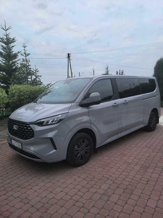 Wynajem  busa   9  osobowy