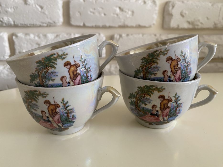 Красиві кавові чашки