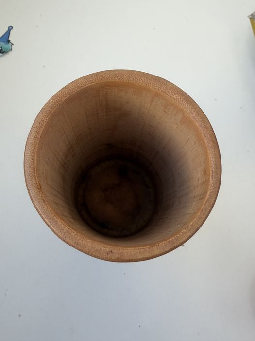 Porta-canetas em bambu ou vaso de flores