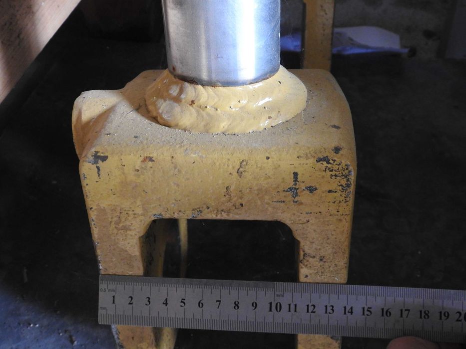 siłownik hydrauliczny Cat Caterpillar fi 12cm tłoczysko 63,5 skok 93cm