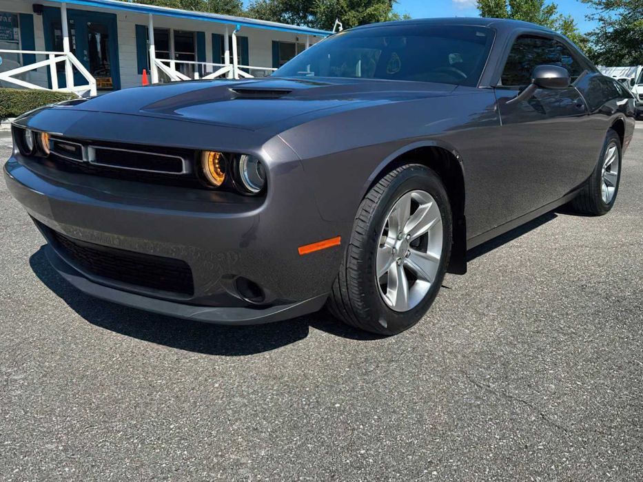 Dodge Challenger      2017