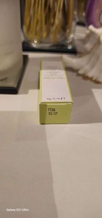 Cukrowy Peeling do Ust z Masłem Shea White Tea & Citrus
8 g