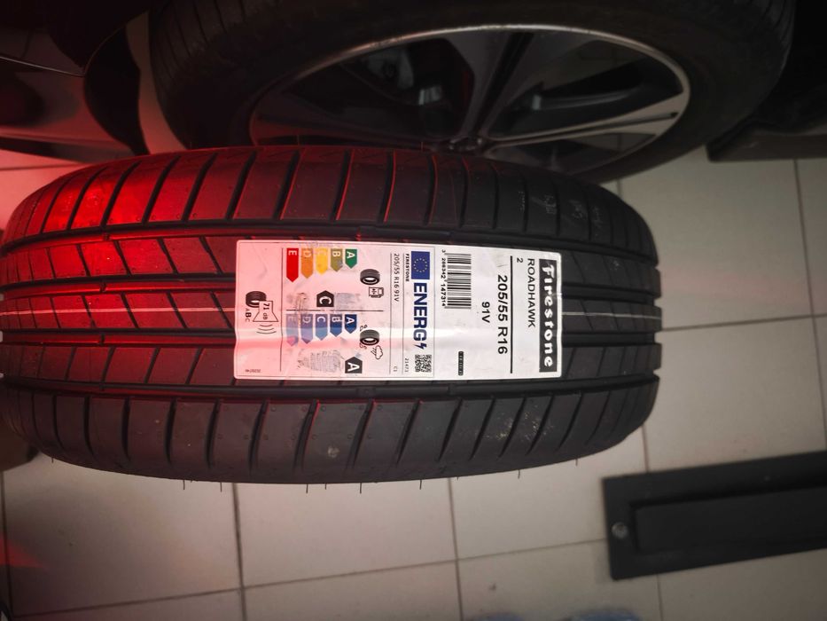 Pneus novos Firestone 205/55/16