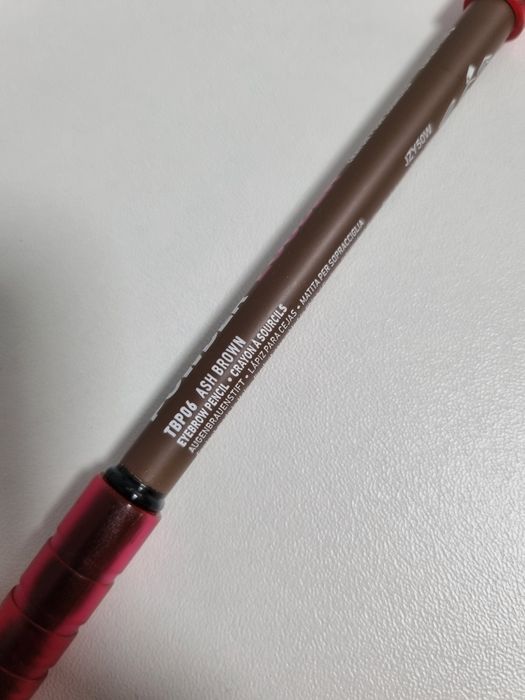 NYX Powder Louder kredka do brwi 06 Ash Brown