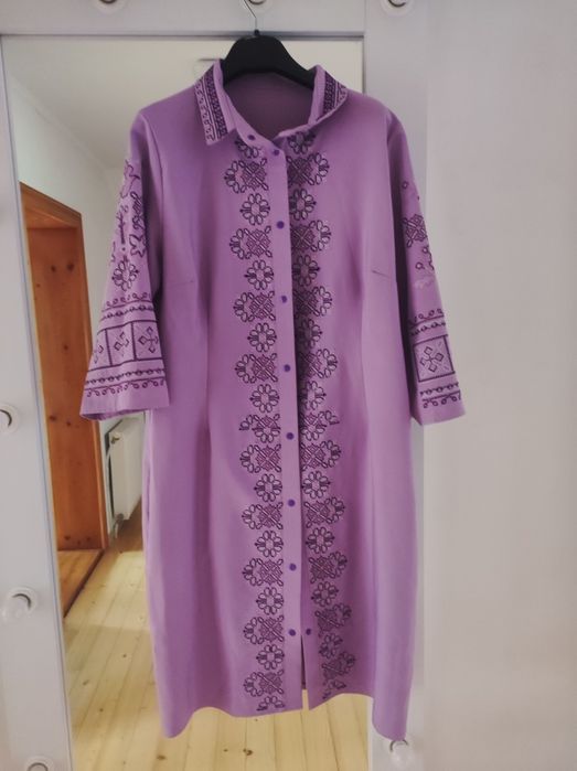 Плаття - вишиванка  з 3/4 рукавом