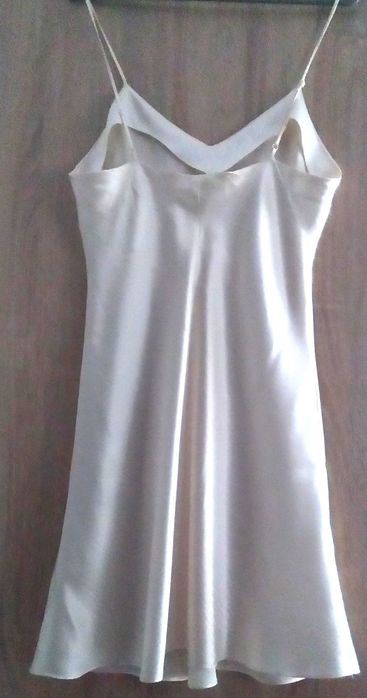 Женская ночная сорочка-комбинация атласная на регулируемых бретельках