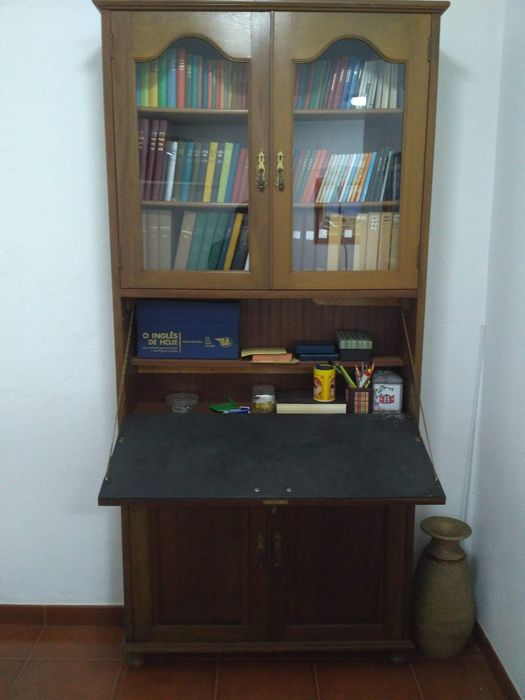 Biblioteca / Escrivaninha