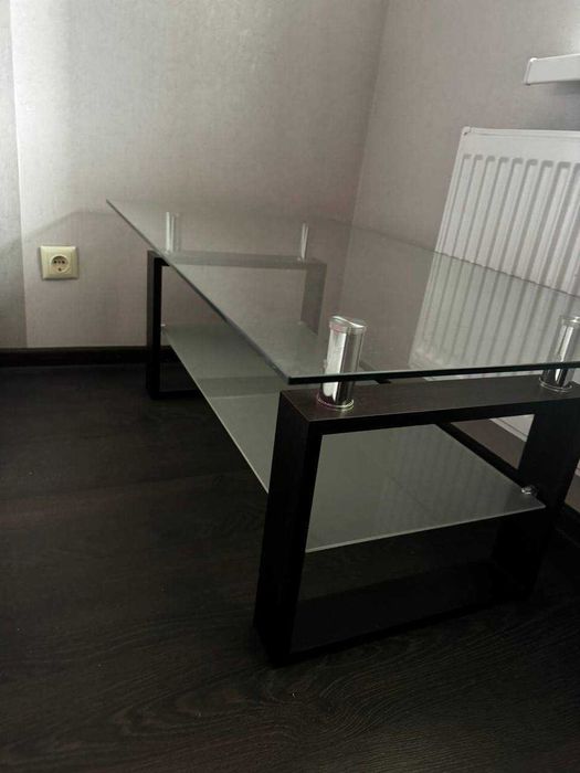 продам столик скляний