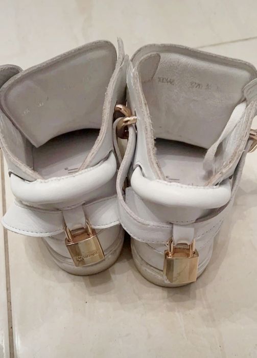 sneakersy rozmiar 36/37 skórzane Carinii