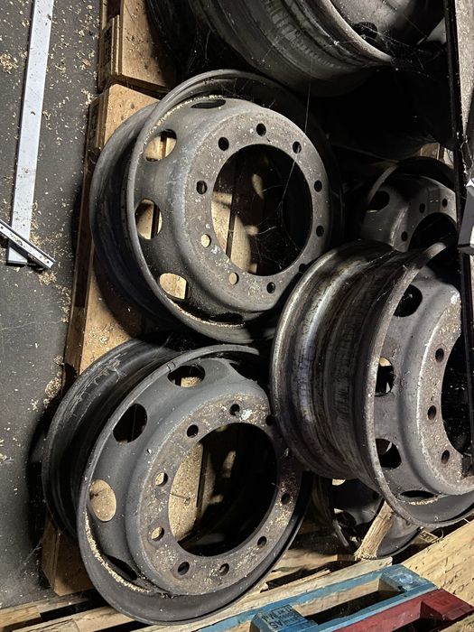 Jantes 22,5 com e sem pneus