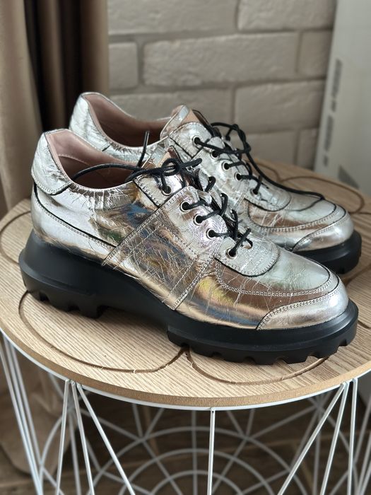 Жіночі туфлі шкіряні