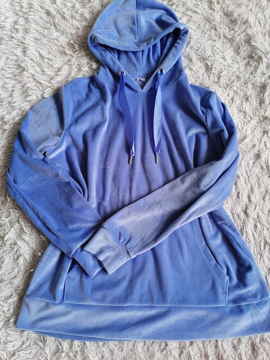 Wiosenna bluza damska błękitna welurowa kaptur ML