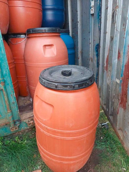 Beczka beczki 200 220 l plastikowe