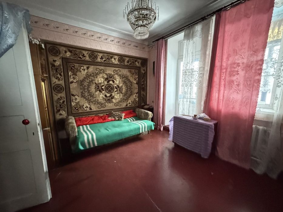 Продам трикімнатну квартиру у Калинівці