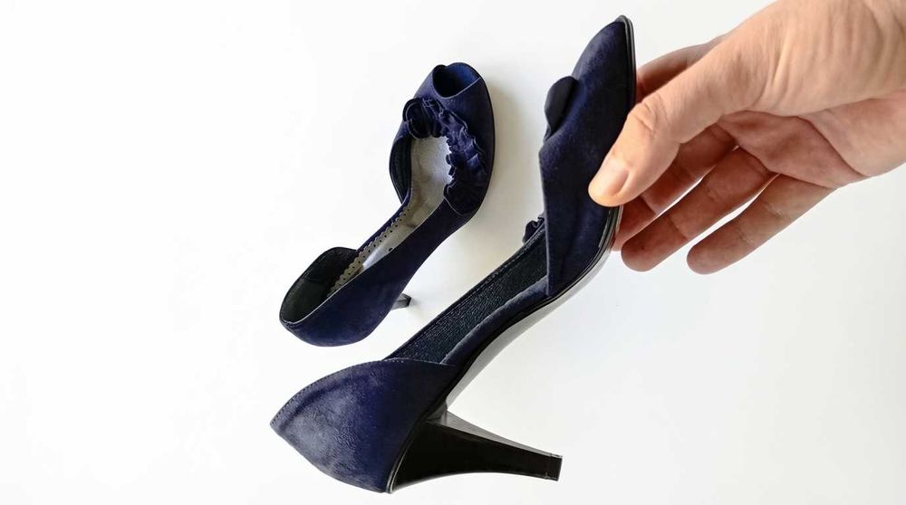 Czółenka peep toe zamszowe damskie granat r. 39 falbanki