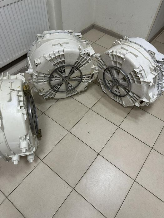 Бак на стиральную машину Indesit