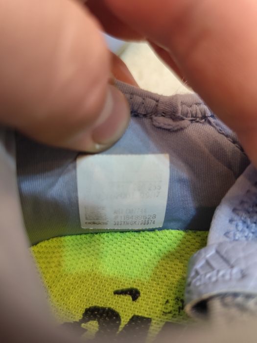Кросівки для тенісу Adidas ( 41 розмір )