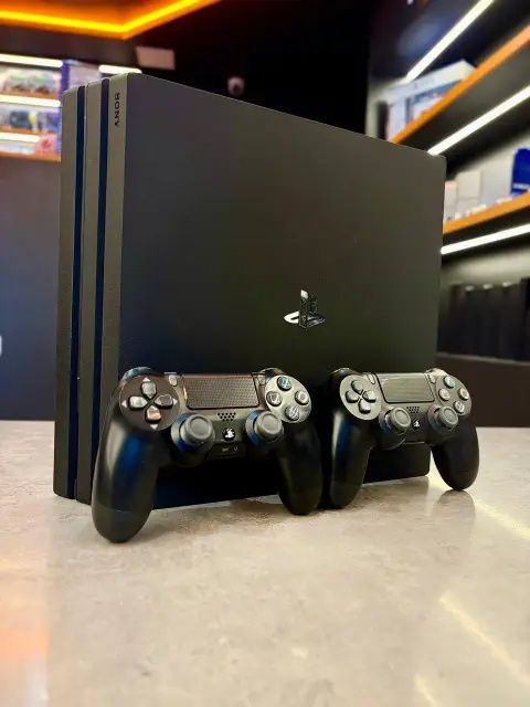 Ps4 pro 1 tb -  2 джойстика