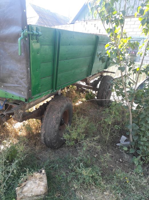 Продам тракторный прицеп 2ПТС-4