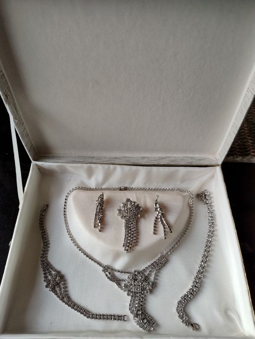 Набор бижутерии "Яблонекс"