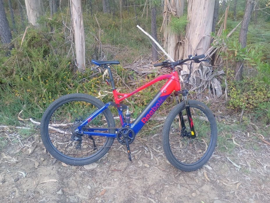Bicicleta elétrica Reebok