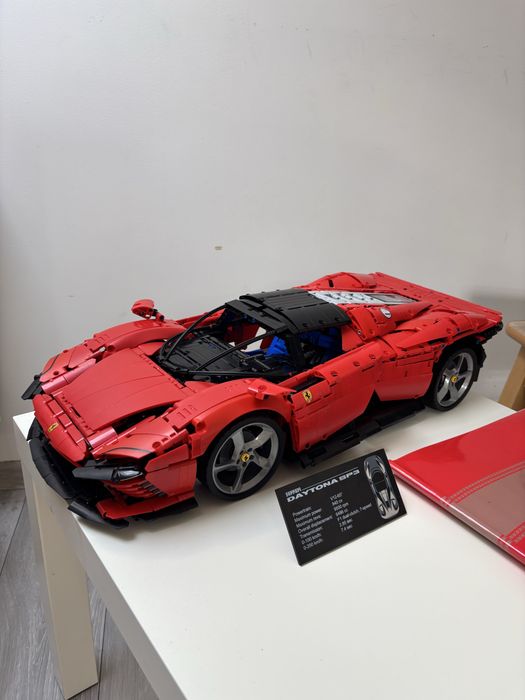 Lego technic 42143 czerwone Ferrari
