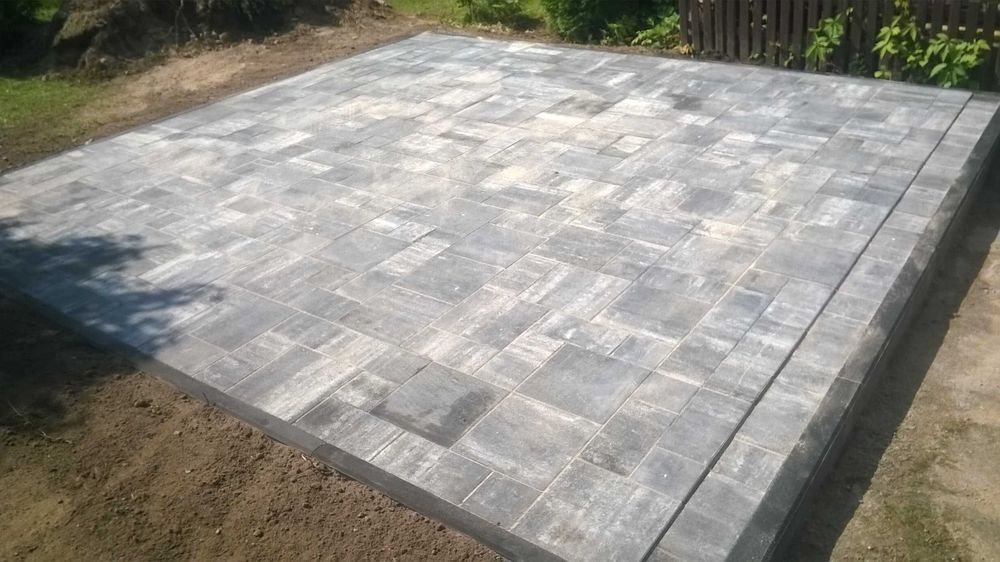 usługi minikoparką, kostka brukowa, budowa i utrzymanie stawów itp.