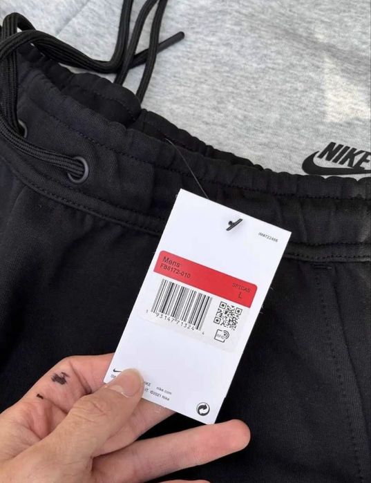 В наявності!!!                                     Шорти Nike Tech Fleece