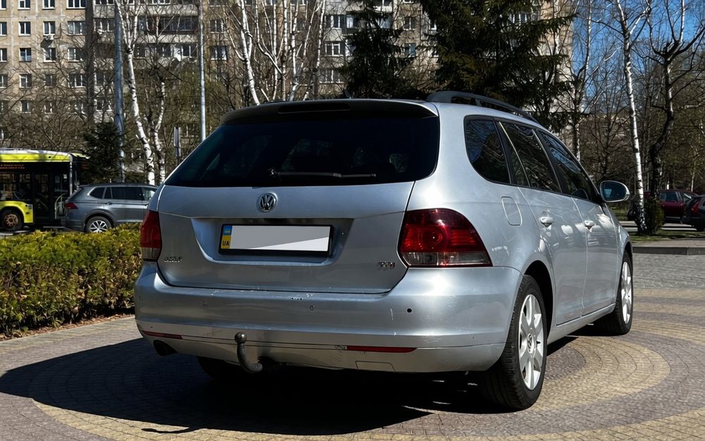 Автомобіль Volkswagen golf 6 Variant 1,6 TDI 2011