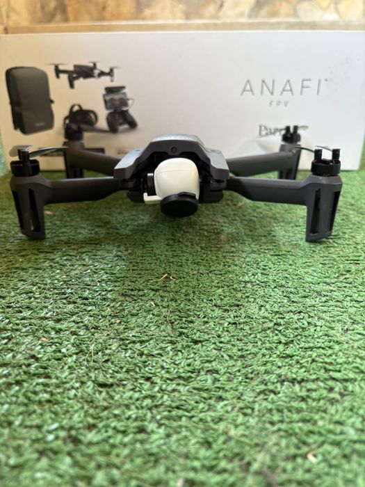 Drone PARROT Anafi (4K - Autonomia: Até 25 min - Cinzento)