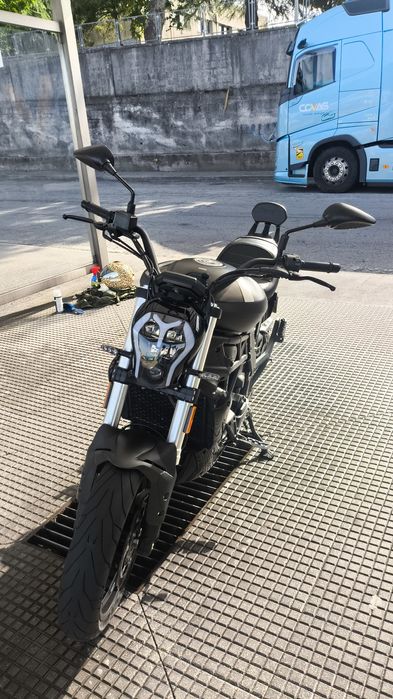 Benelli 502c 2023 10500 kms