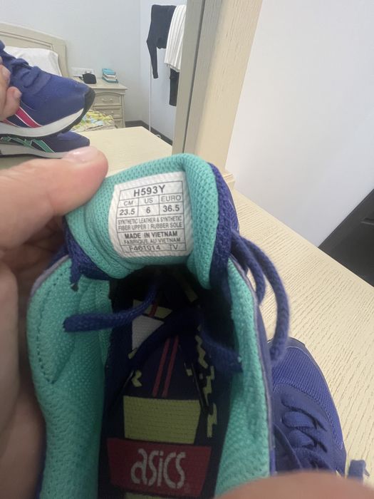 Кросівки     ASICS