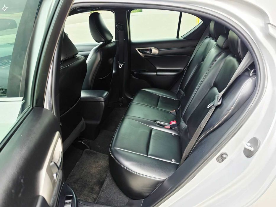 Lexus CT 200h      2017