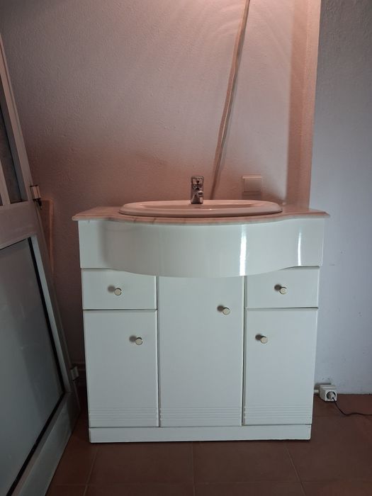 Móvel WC com lavatório