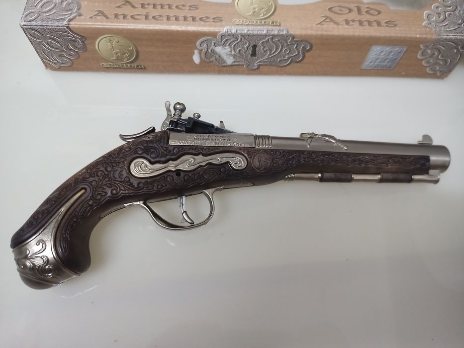Antigas Pistolas Fulminantes cowboy