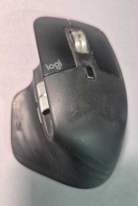 Rato Logitech MX Master 3 + case