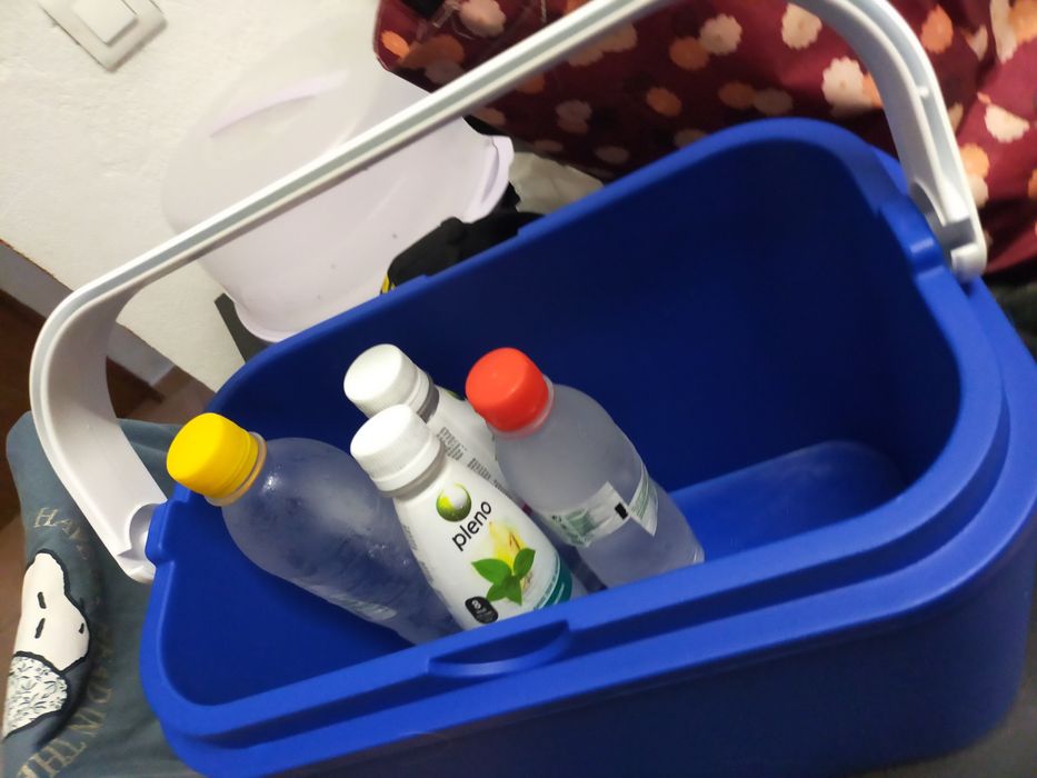 Vendo geleira de 25L e 10L nova