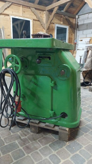 Frezarka dolnowrzecionowa Gomat