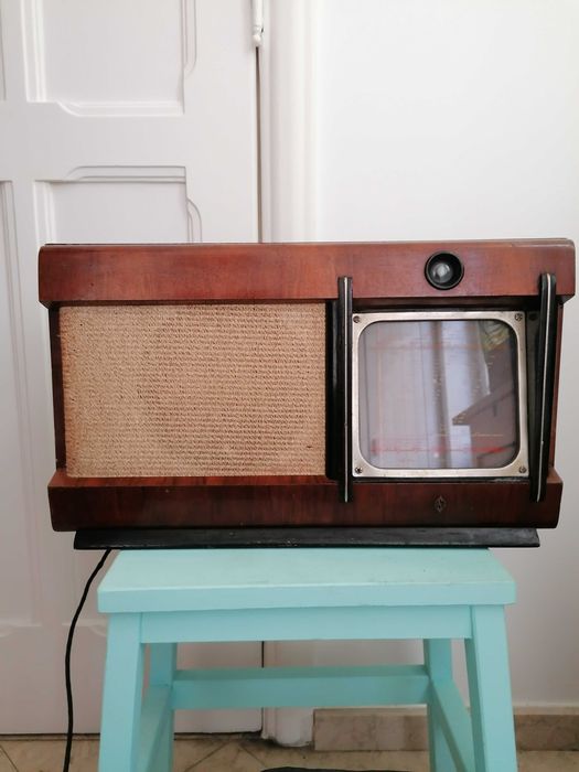 Rádio siera antigo