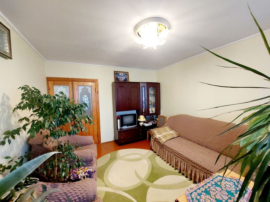 Здається Підселення для дівчини Вул. Руська