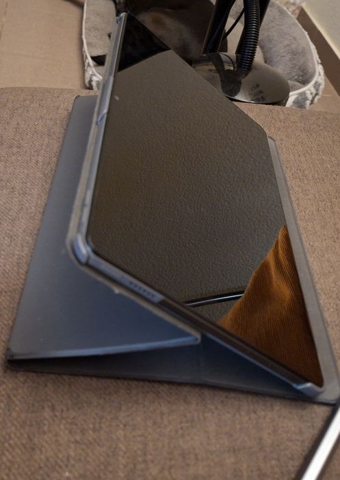 Tablet LENOVO Tab M10 3rd Gen + Capa Folio (10.1'' - 64 GB - 4 GB RAM - Cinzento)