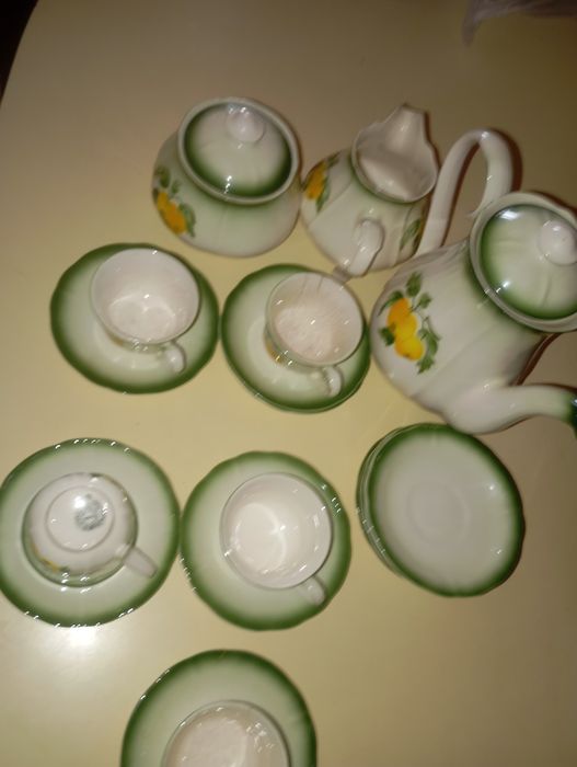 Antigo Serviço de Café/Chá Fábrica de Loiça de Sacavém (12 Pires)