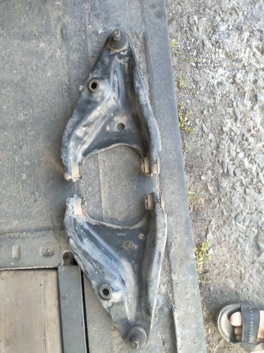 Важелі підвіски Renault Sandero