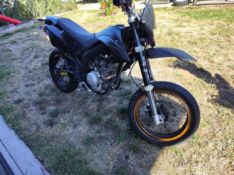 Vendo ou troco mota 125cc.
